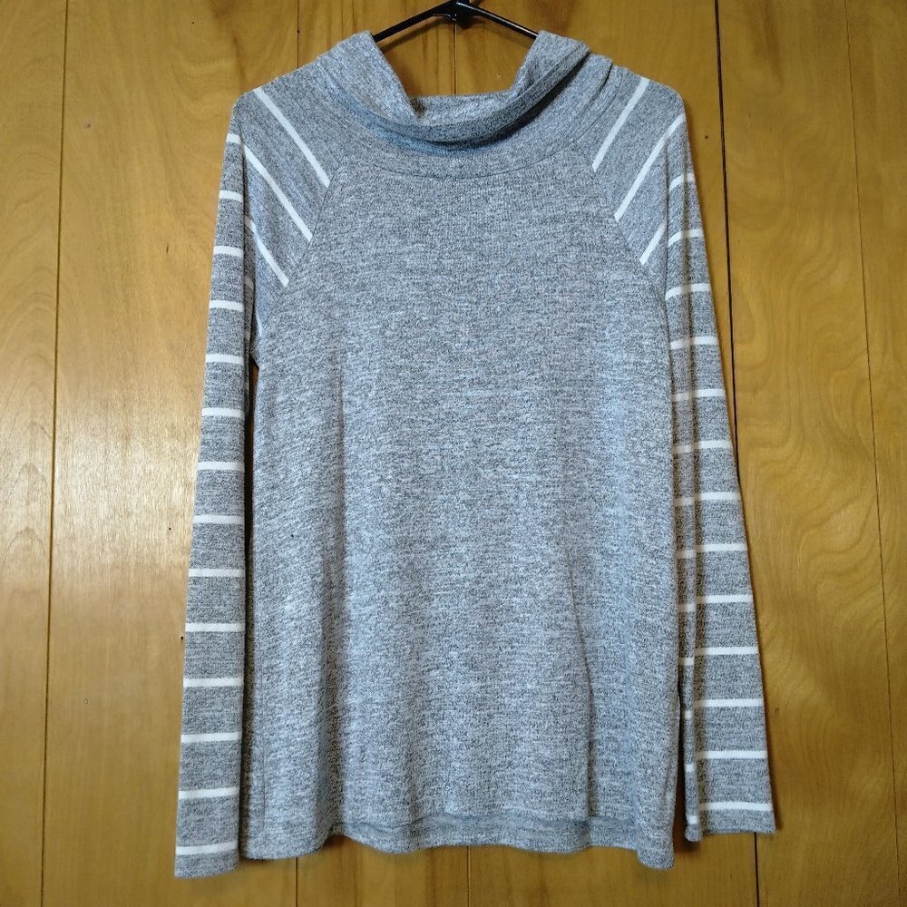 Market & Spruce Size Medium Cowl Neck Elbow Patch Long Sleeve Sweater Gray